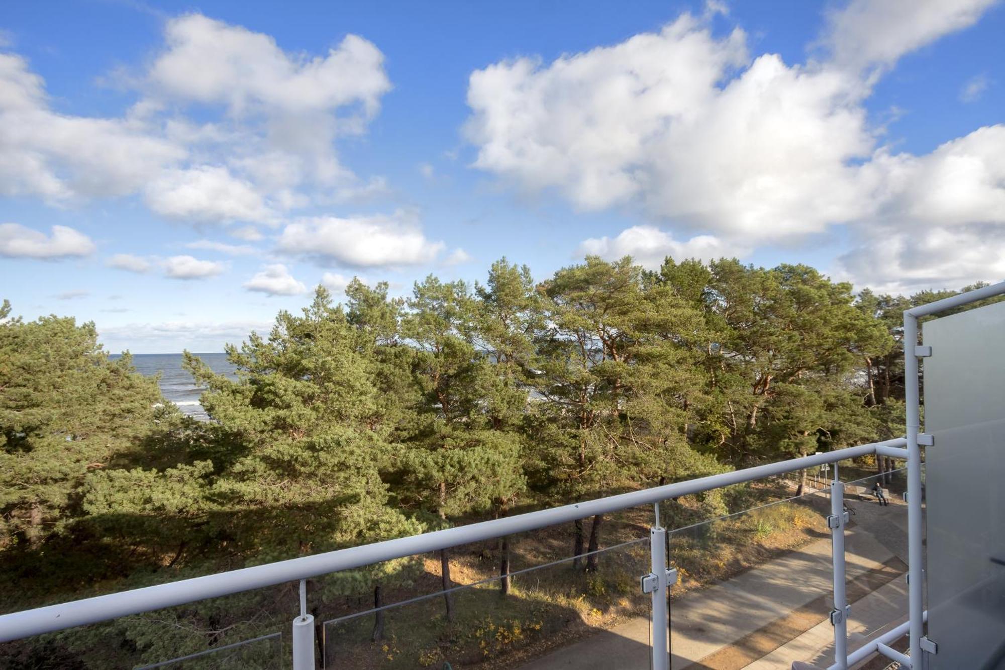 Ostseeresidenz Gorki- Park - 18 Mit Wellness Und Schwimmbad ゼーバート・ヘリングスドルフ エクステリア 写真